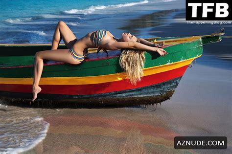 Alexis Ren Shows Off Her Stunning Nude Body In A Hot Shoot By Marco Glaviano AZNude