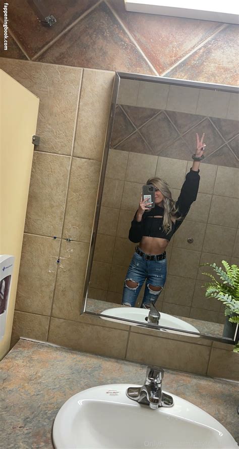 Payton Nicole Nude OnlyFans Leaks Fappening FappeningBook