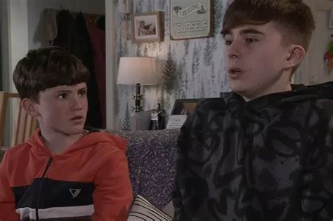 Naked Attraction Star Beat His Meat Backstage To Avoid Looking Unimpressive Daily Star