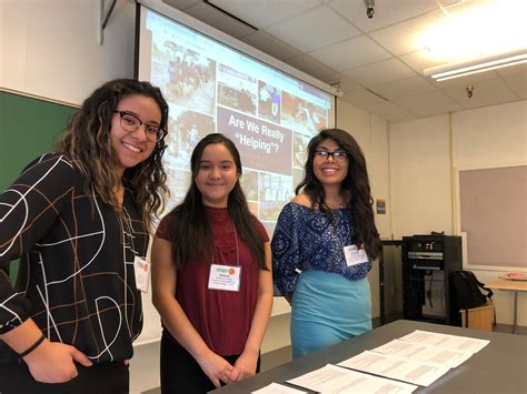 Illinois International News