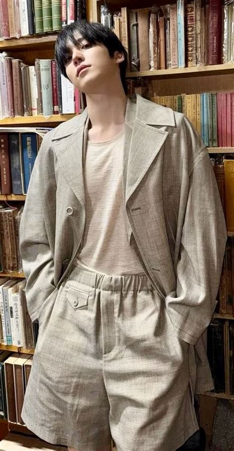 Идеи на тему Gay pop 900 в 2025 г кей поп певцы детский язык жестов