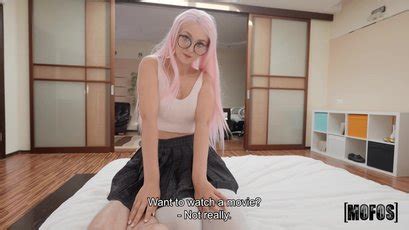 Bespectable Babe Sia Siberia Enjoys Deep Anal Pounding Photos