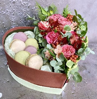 Цветы с доставкой в Иркутске по оптовым ценам - Интернет магазин Флорилена