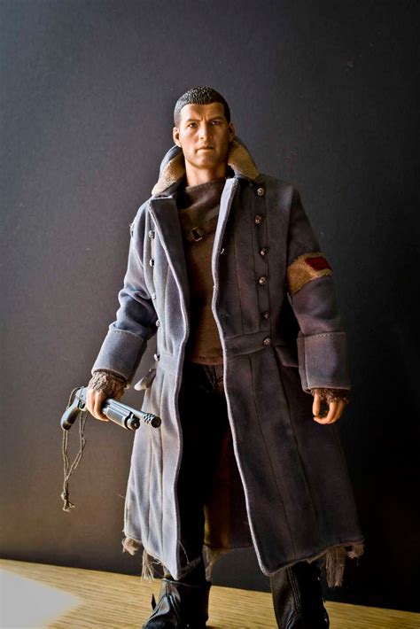 Doons Dungeon Hot Toys Marcus Wright Review