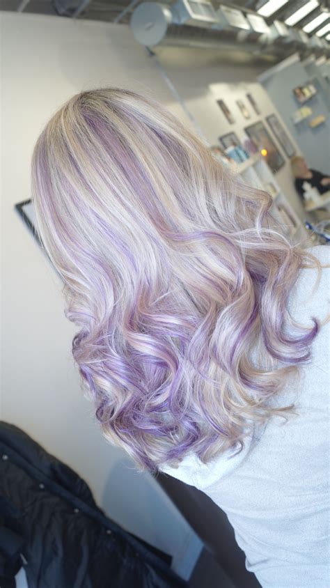 Lavender Highlights With Blonde Hair Light Purple Hair Hair Color Purple Hair Inspo Color