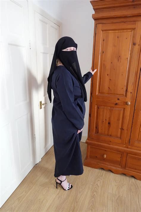 Pale Skin MILF In Burqa And Niqab And High Heels 39 Pics XHamster
