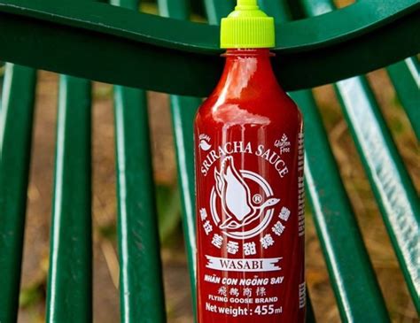 Whats The Difference Between Sriracha Vs Hot Sauce