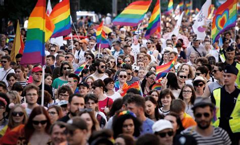 Matrimoni Gay E Adozioni Per Coppie Dello Stesso Sesso La Slovenia Dice S Chronist