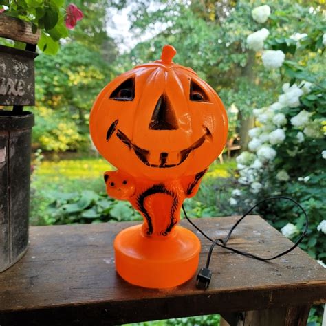 Vintage Blow Mold Light Up Jack O Lantern And Scared Black Cat