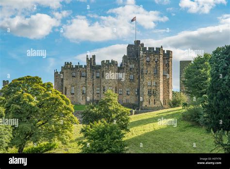 Alnwick Castle Northumberland England Stock Photo Alamy