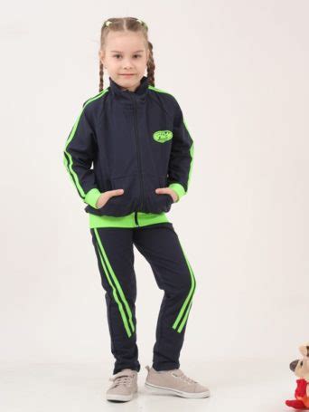 Детские спортивные костюмы (71 фото): черный, красный, со стразами из ...