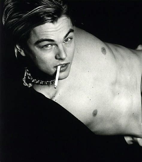 Pin di 𝙻 su 𝙻𝚎𝚘𝚗𝚊𝚛𝚍𝚘 𝙳𝚒𝚌𝚊𝚙𝚛𝚒𝚘 Attori hot Celebrità maschili Attori