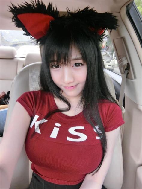 B Ng M T Hot Girl Si U V Ng Th I Lan Trong Trang Ph C Pokemon