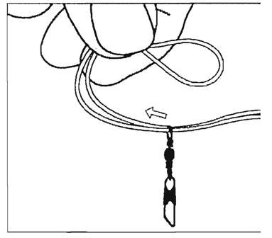 Как привязать крючок и поводок к леске.