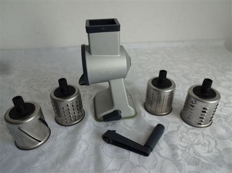 Zyliss Edelstahl Haushalt-Raffel mit 4-Trommeln | Kaufen auf Ricardo