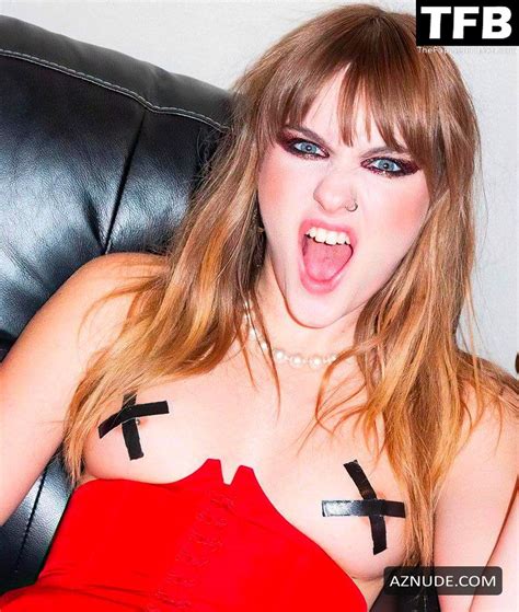 Victoria De Angelis Nude And Sexy Photos Collection Aznude