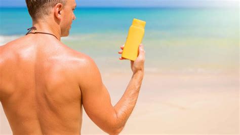 Nude Beaches In Hawaii To Soak In Freely On The Sandy Shores