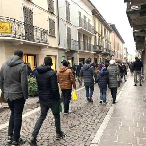 I negozi riaprono con un sorriso Teniamo vive le nostre città Cronaca