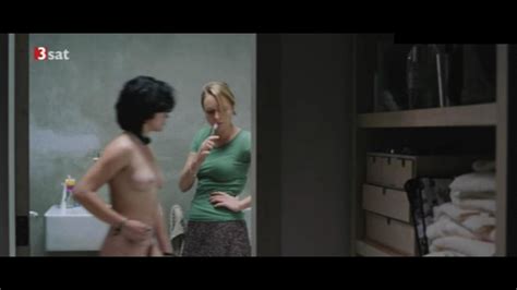 Naked Sarah Jonker In Leef