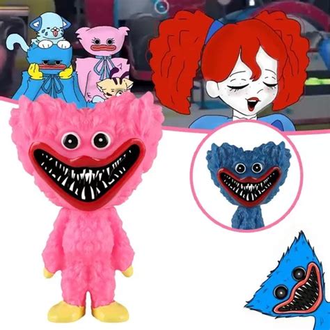 Muñeca De Personajes Poppy Playtime Huggy Wuggy Color Rosa en venta en