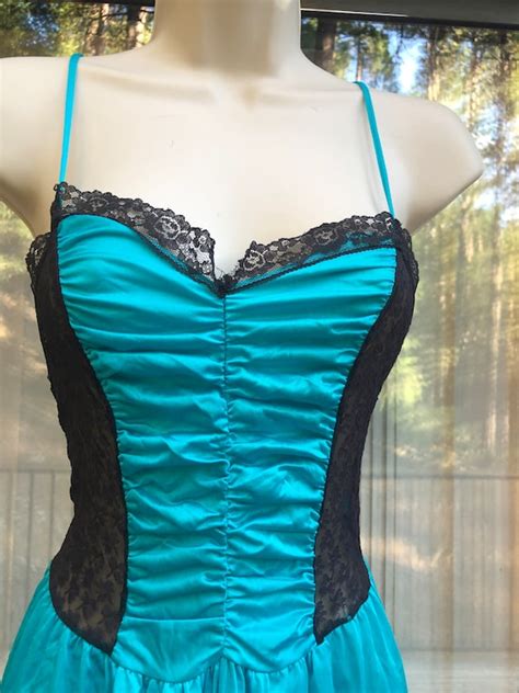 Vintage S S Lingerie Nightgown Negligee Medium Gem