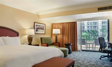 Rooms & Suites | Hilton Hawaiian Village