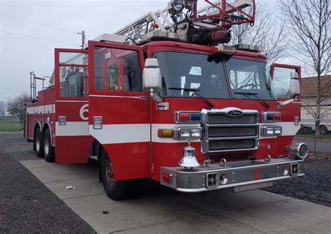 2006 Pierce 75’ Quint - Fire Truck for Sale