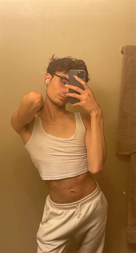 I Miss Having People To Talk To Nudes Gaybrosgonemild Nude Pics Org