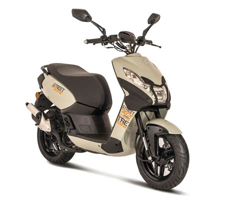 Motorrad Vergleich Peugeot Streetzone Naked Vs Peugeot Kisbee T RS