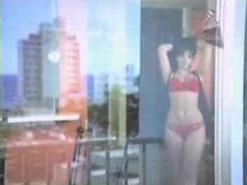 Naked Zulma Faiad In Un Amante Anda Suelto