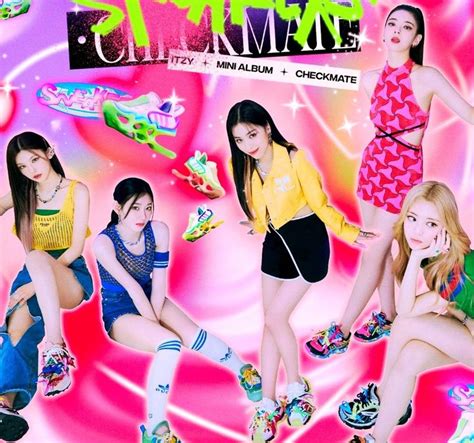 Itzy Bitzy Itzy Sneaker Posters Mini Albums