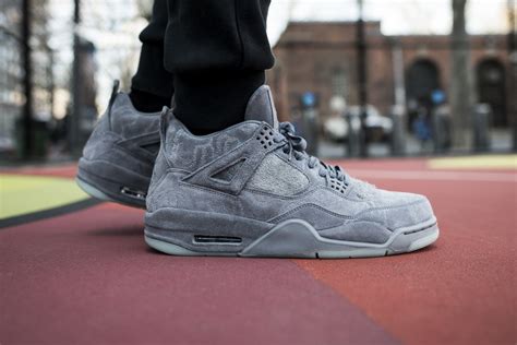 KAWS x Air Jordan 4 Closer Look | Hypebeast