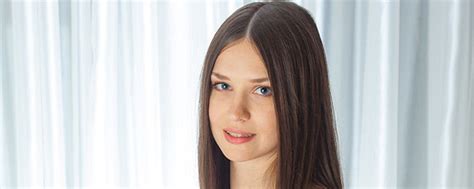 Analisa Long Hair Bed Nude Metart Mini