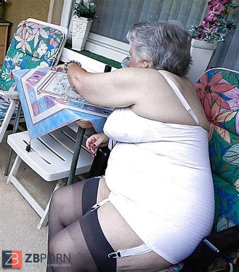 Lovin Jaw Dropping Milf In Her Girdle ZB Porn