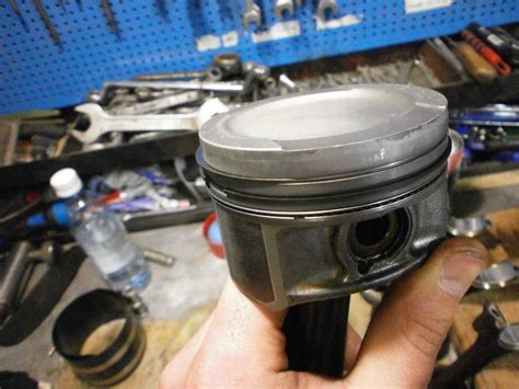 Как поменять поршневые кольца: Замена поршневых колец двигателя ...