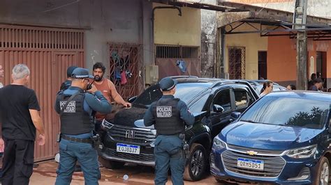 TRIPLO H0M1C1DI0 CRIMINOSOS COLETES E ENCAPUZADOS INVADEM CASA