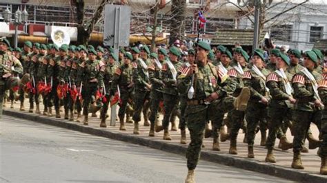 Tradicional Desfile De Fiestas Patrias En Los Ángeles La Tribuna