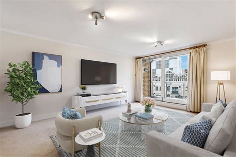 Parkgate Road, London, SW11 2 bed apartment - £699,999