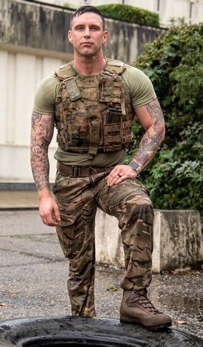 Hot Army Men Army Guys Men Fashion Photo Men S Uniforms Sr Men In Uniform Guy Pictures