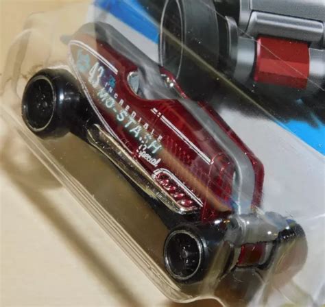 Hot Wheels Mo Stash Hw Experimotors Netflix Let S Race Hry Premiere Eur
