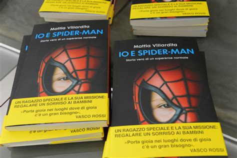 Mattia Villardita Regala Un Sorriso Ai Bambini Vestendosi Da Spiderman