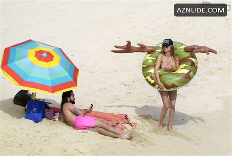 Heidi Klum Flaunts Her Nude Beach Bod In St Barts Aznude