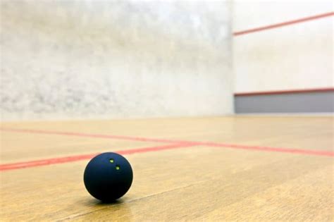 Squash Vs Badminton What Are The Differences Sports Centaur