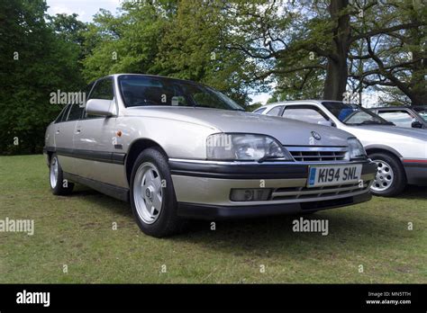 Vauxhall Carlton Hi Res Stock Photography And Images Alamy