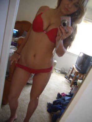 Like So Many Hot Girls She Needs Help With Her Laundry But I Forgive Her Porn Pic