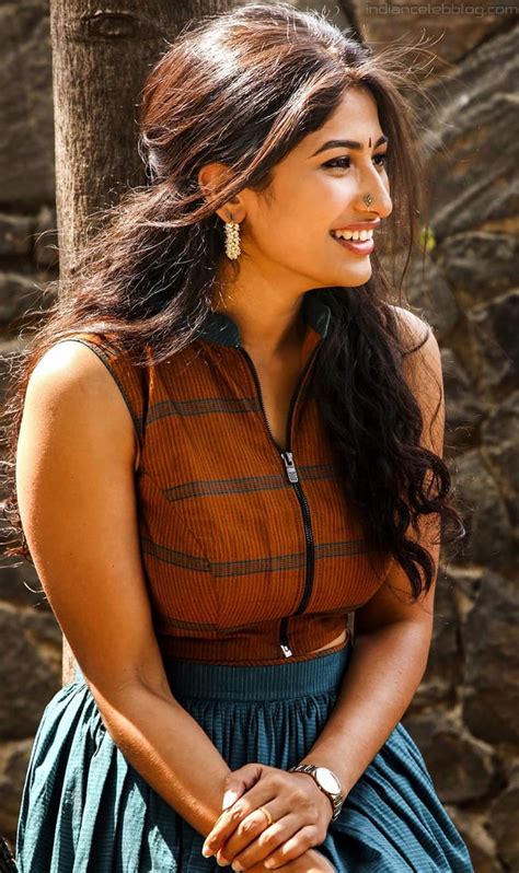 Roshini Prakash Kannada Actress T2 6 Hot Photo Indiancelebblog