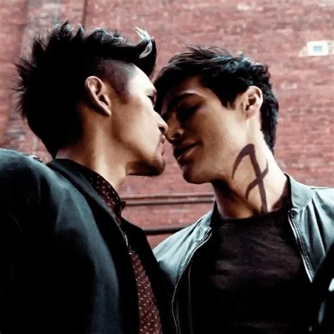 Gay Boyfriends Tumblr Shadow Hunters Shadowhunters Malec Shadowhunters