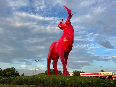 Inauguran monumento del Venado en Mazatlán Sinaloa