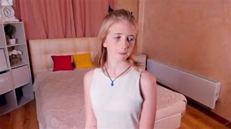 RoseWellsk Nude Stripping On Webcam For Live Sex Xxx Chat SpreadPussy