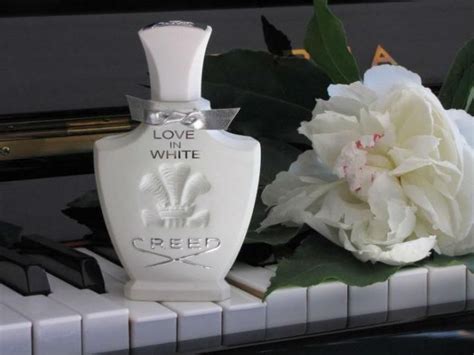 Épinglé par Терновый Цвет sur Духи | Parfums, Parfum, Parfumerie